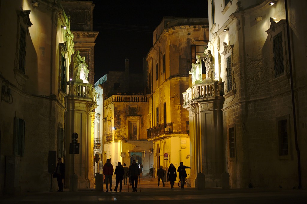 Lecce by night